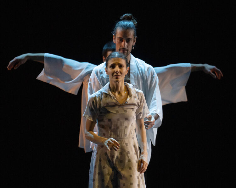 Alina Cojocaru jako Gelsomina s Marcem Jubetem a Davidem Rodriguezem jako Anděly. Foto: Andrej Uspenski.